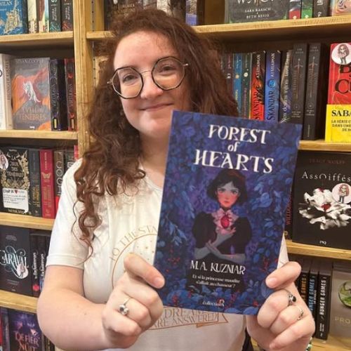 Laura| Libraire à 9e quai annecy